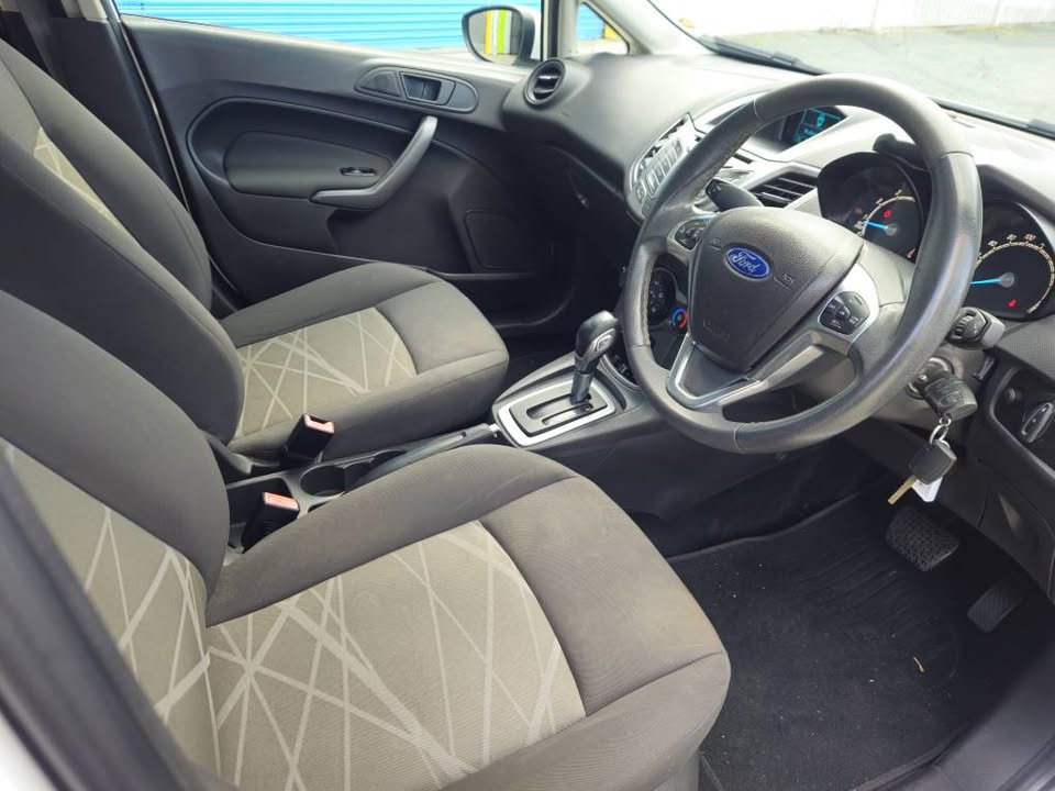2014 Ford Fiesta- abn finance 11.jpg